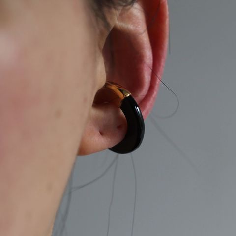 【お取り寄せ注文可能】Ukishima Onyx Ear Cuff(片耳用）