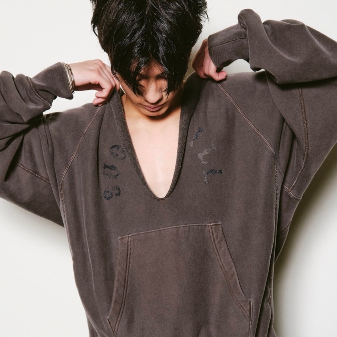 【残り一点】Ripped Hoodie