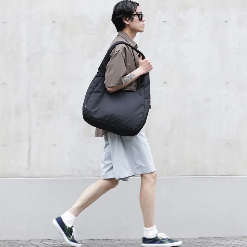 【残り一点】Soft Shell Messenger Bag