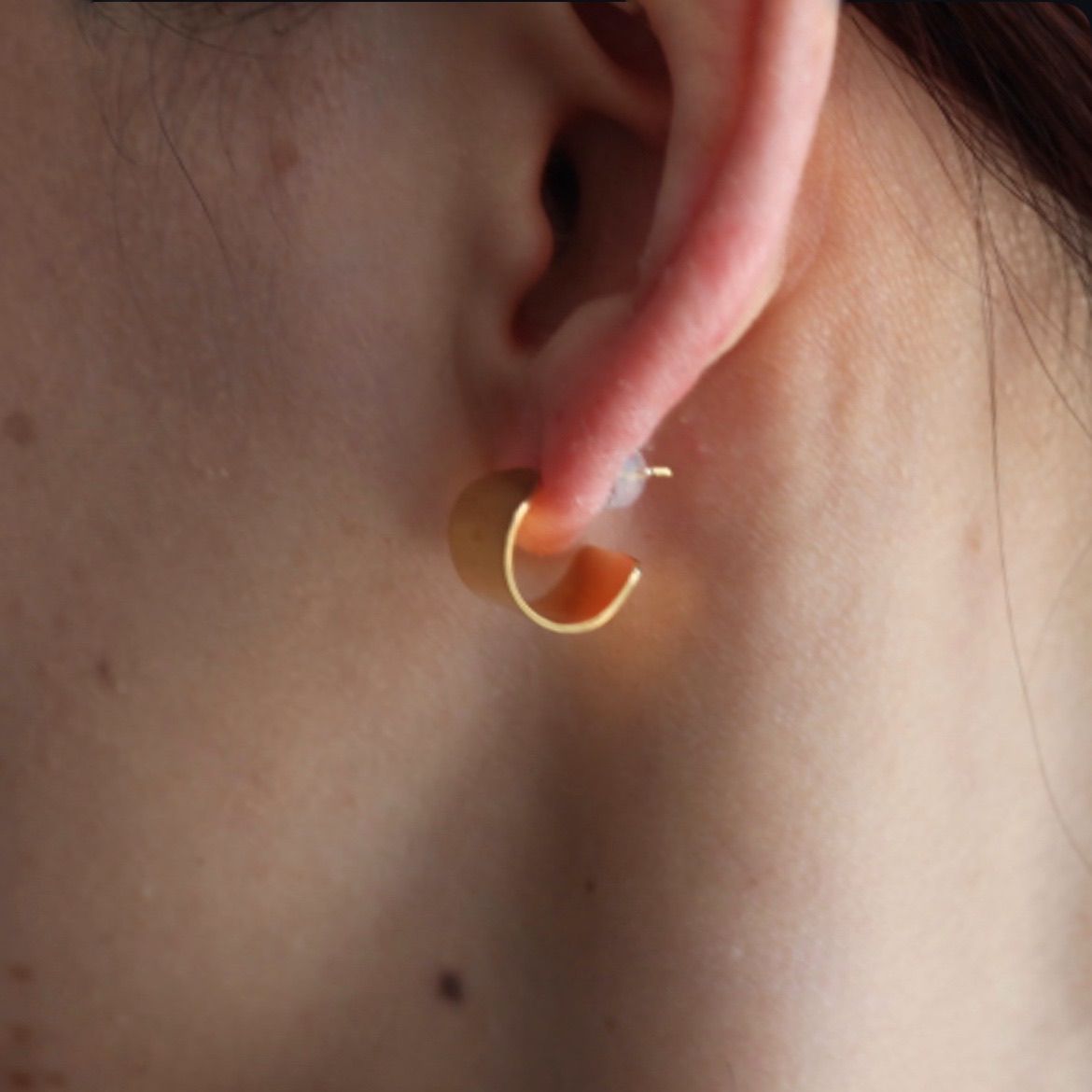 【残り一点】YU-KIN Plate Hoop Earrings(両耳用)