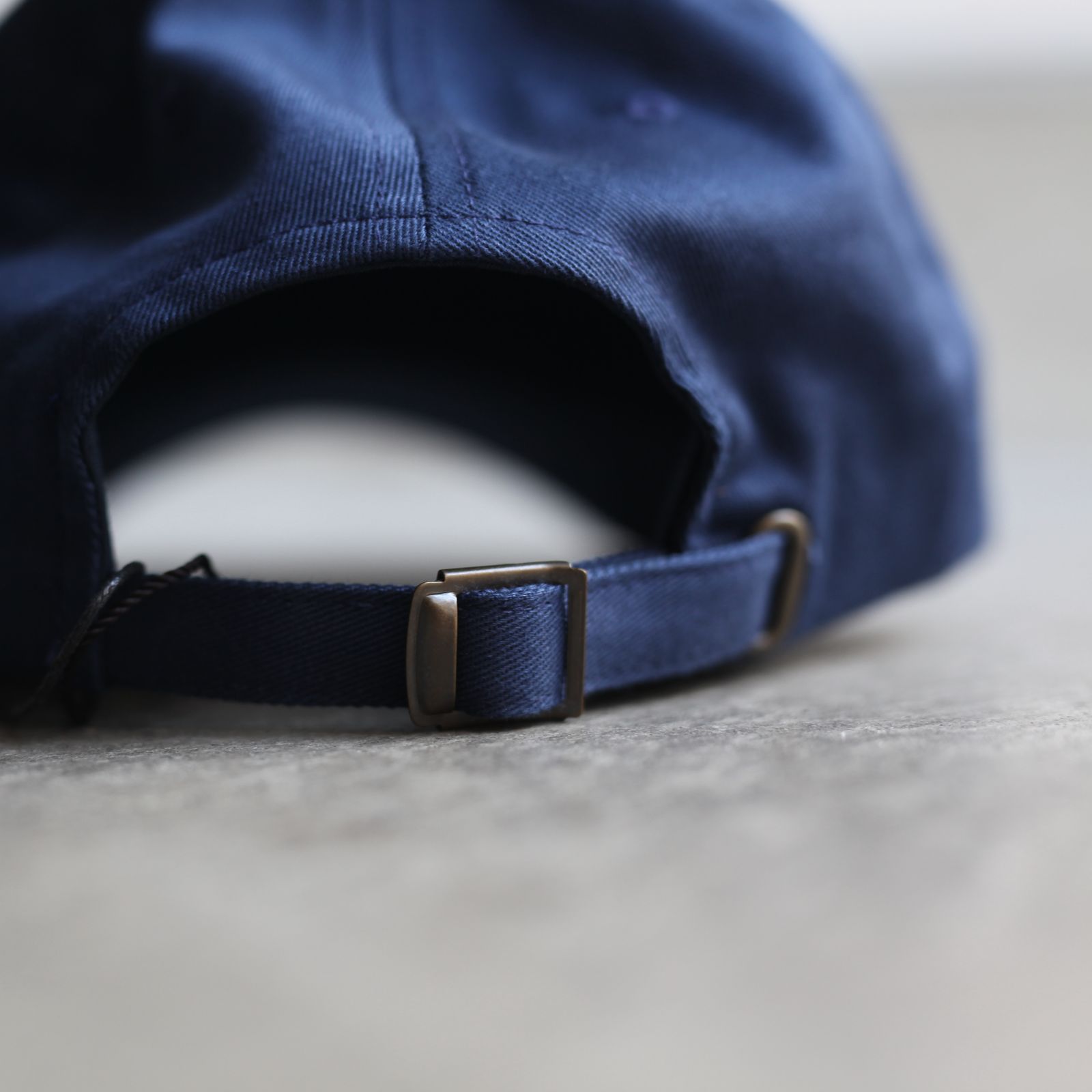 【再販売通知受付可能】Metal Logo Cap