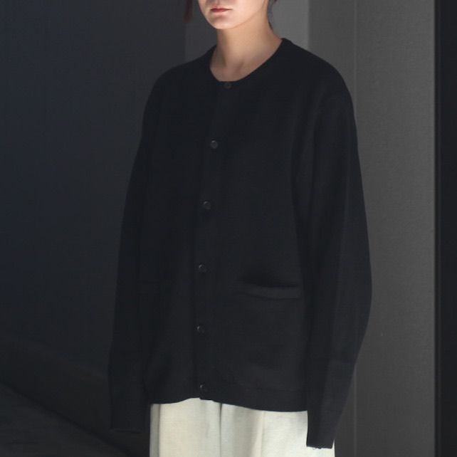 【残りわずか】Extra Fine Wool Knit Crew Neck Cardigan