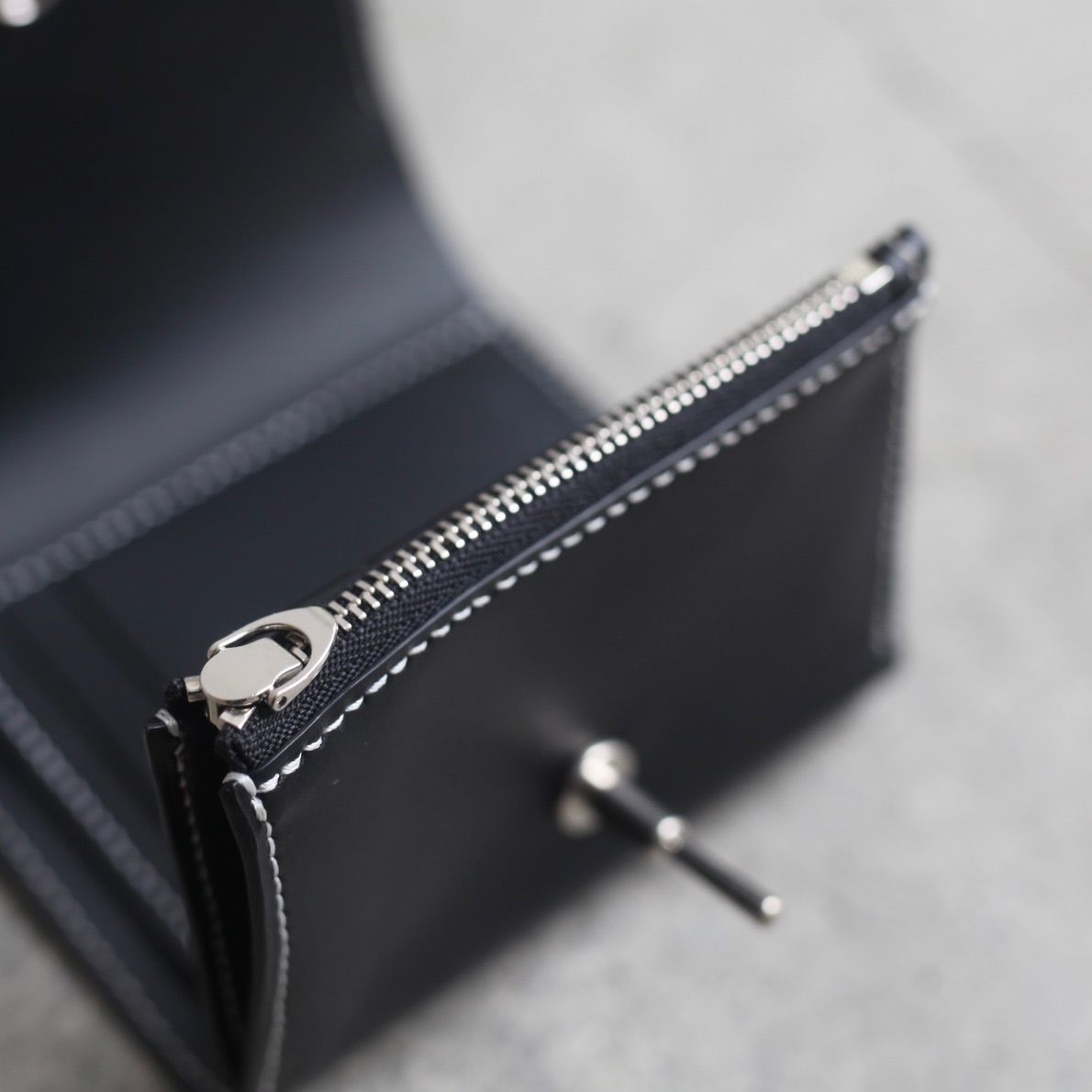 【再販売通知受付可能】Switch Trifold Wallet(ALT)