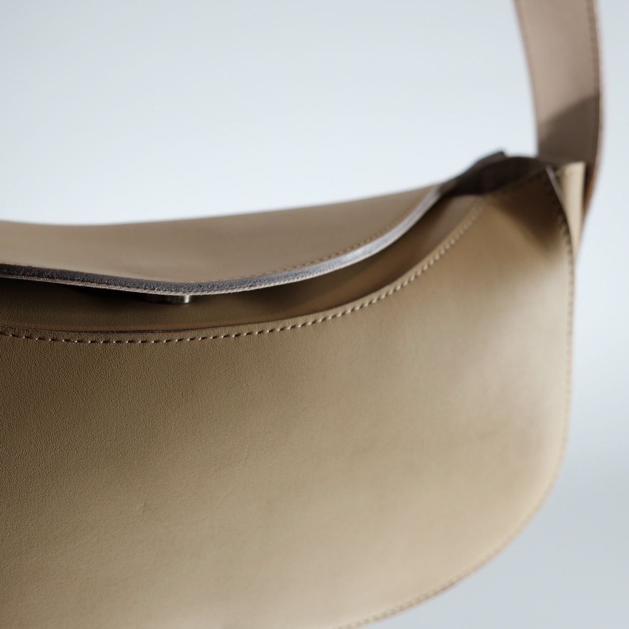 【再販売通知受付可能】Dachs Shoulder