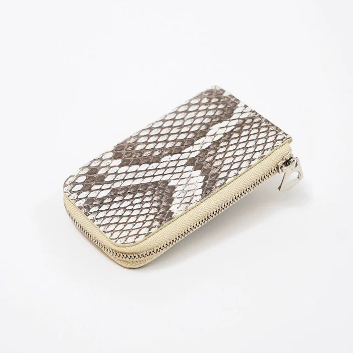 【残りわずか】Cristy Key Card Case(MOLURUS)