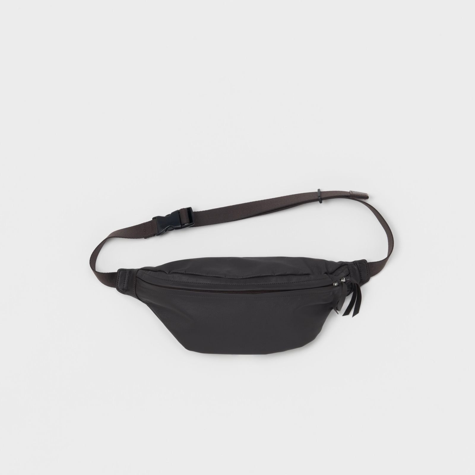 【再販売通知受付可能】Cow Waist Pouch Bag(CHOCO)