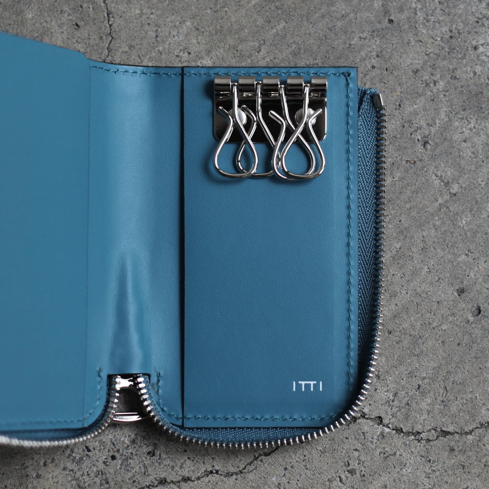 【再販売通知受付可能】Cristy Key Card Case(DIPLO FJORD)