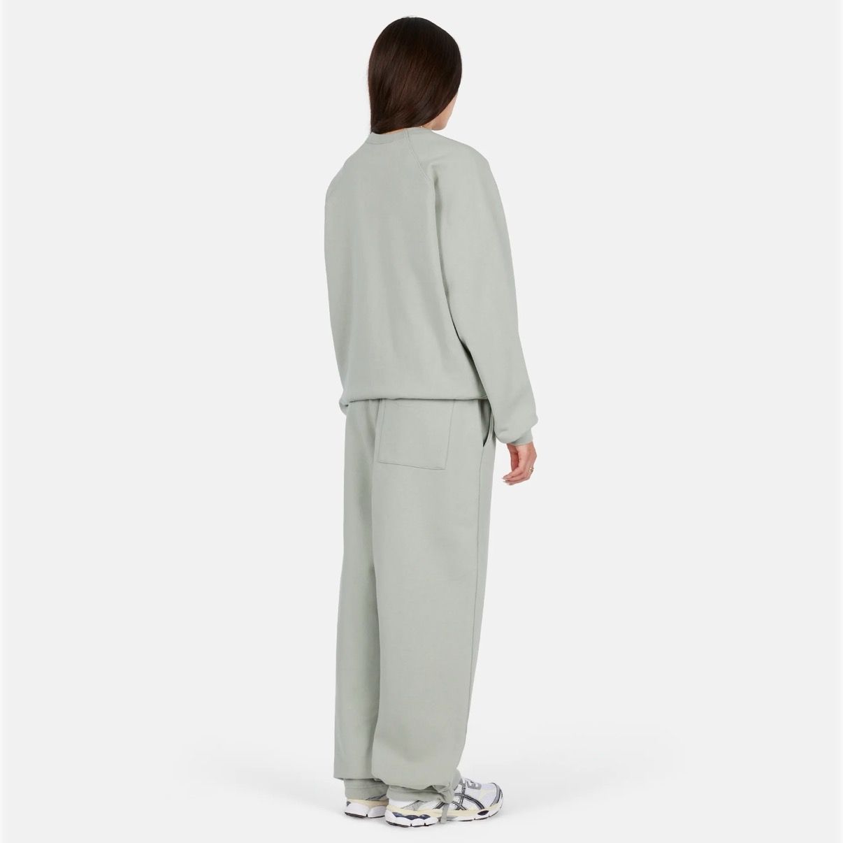 【残りわずか】Classic Small Logo Crewneck