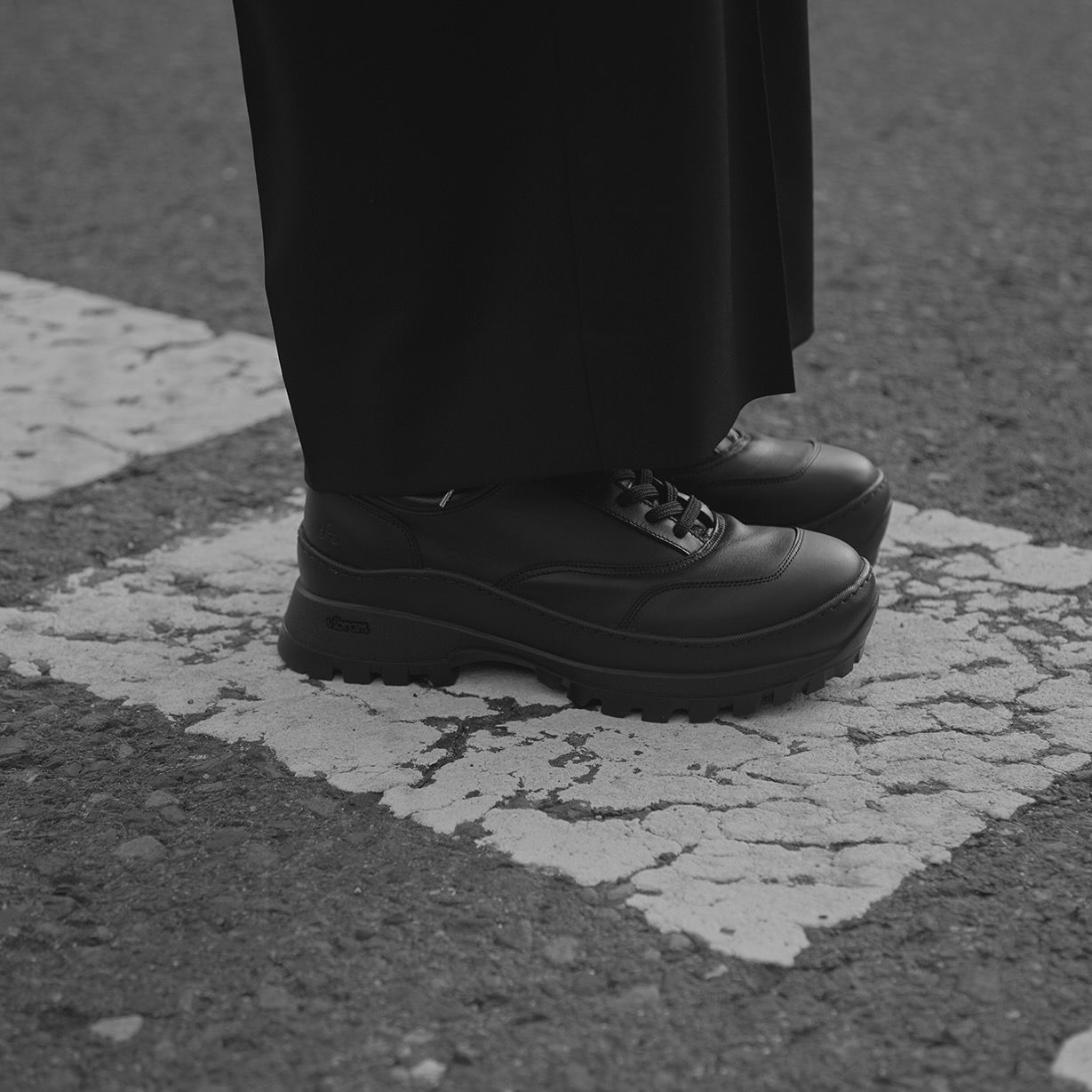 【残り一点】Auth Trek(BLACK)