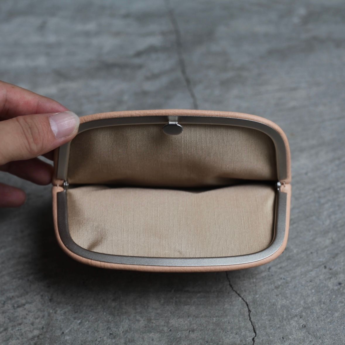 【次回入荷8月中旬予定】Snap Purse Big(NATURAL)