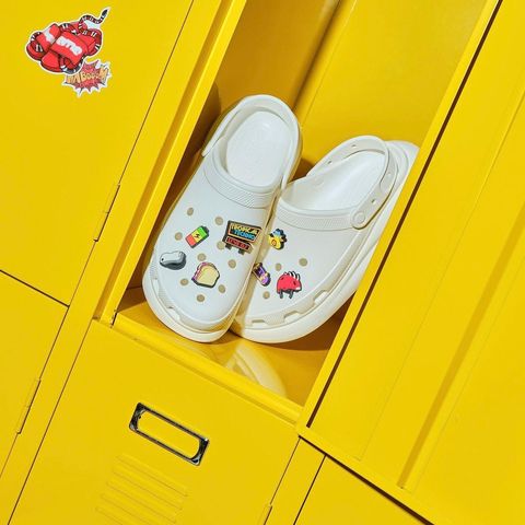 【残りわずか】Crocs Classic Bae Clog