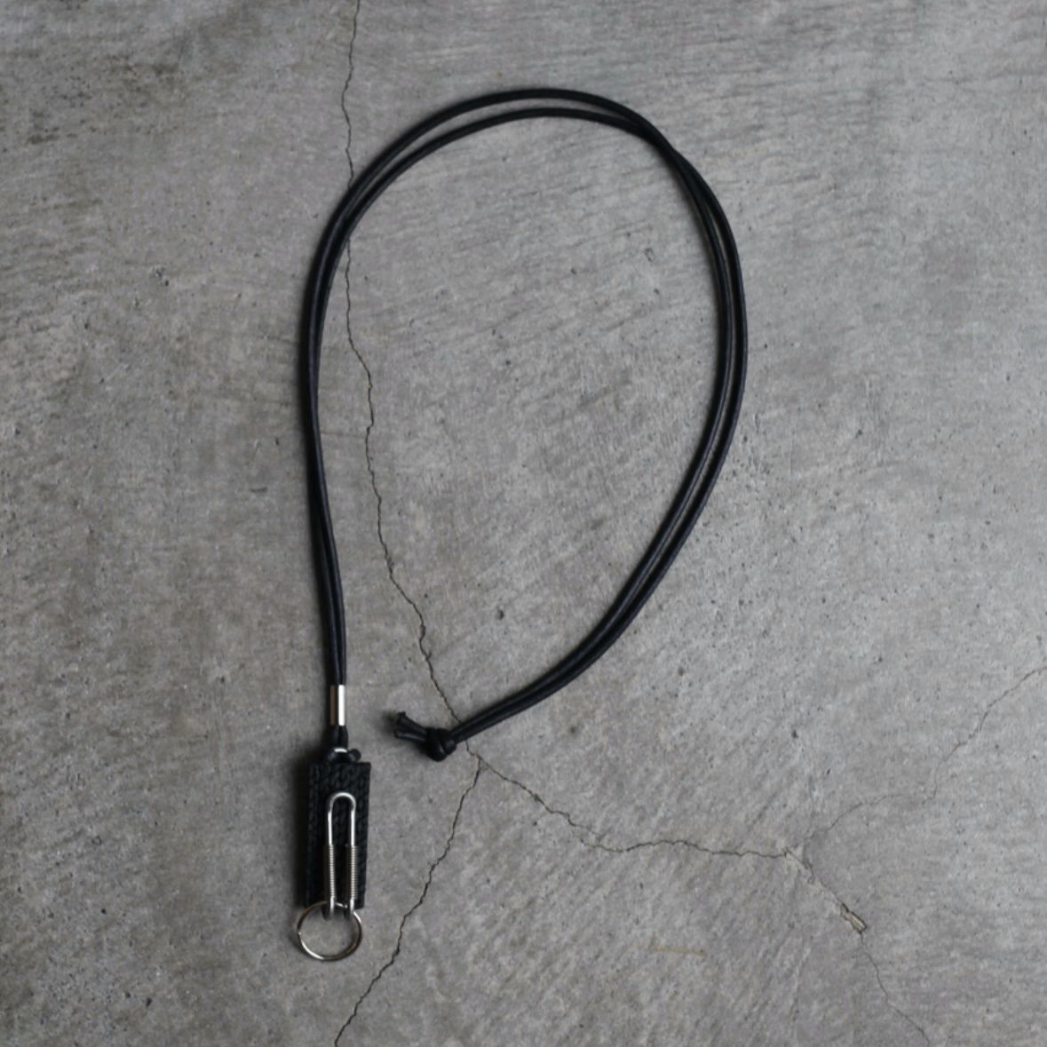【残りわずか】Spring Clip Neck Holder(CLIX_CHAIN GRAIN)