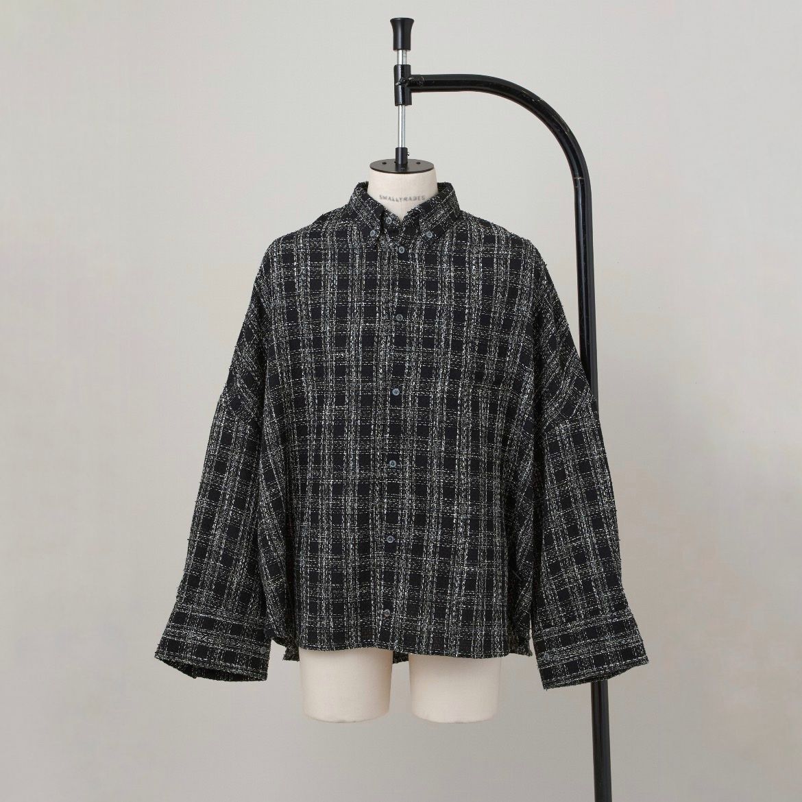 かこ 11月下旬~12月中旬① SHINYAKOZUKA - 【残り一点】Giant Shirt | ACRMTSM ONLINE STORE