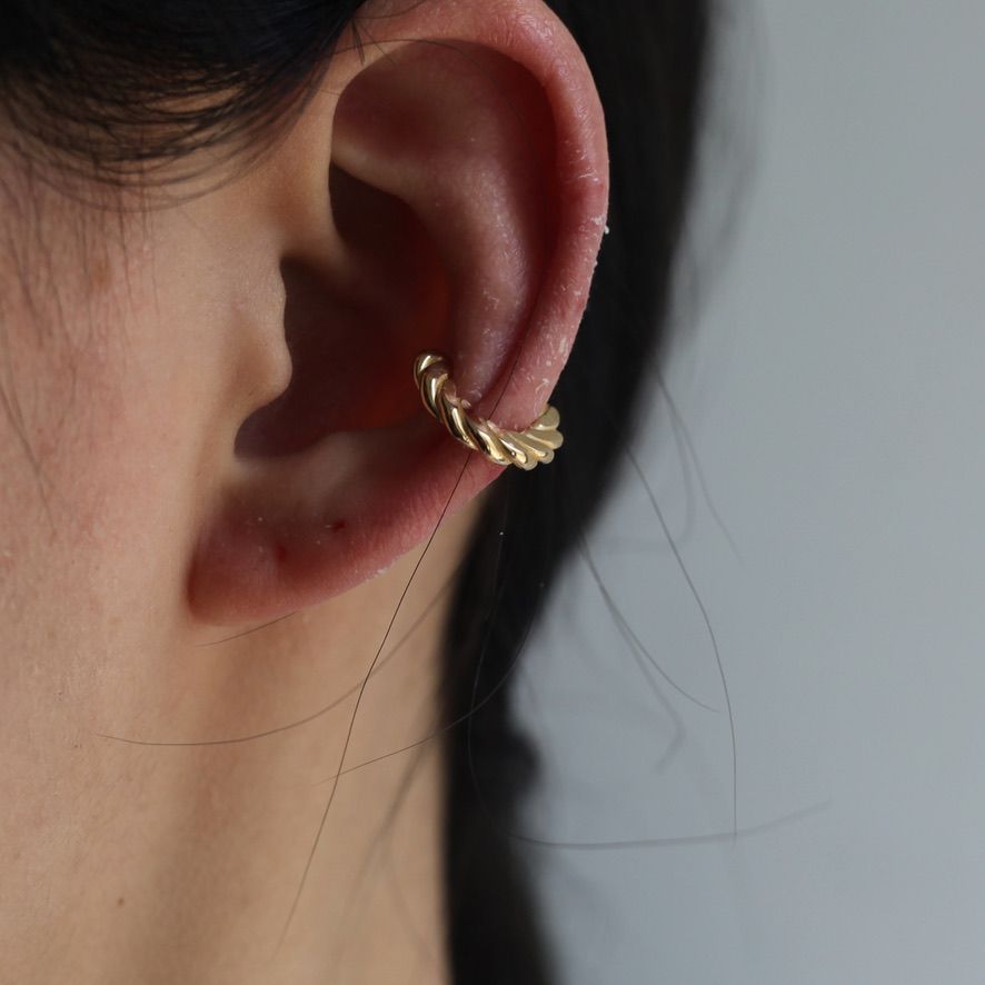 【残り一点】Press Earcuff_M 片耳用(GOLD）