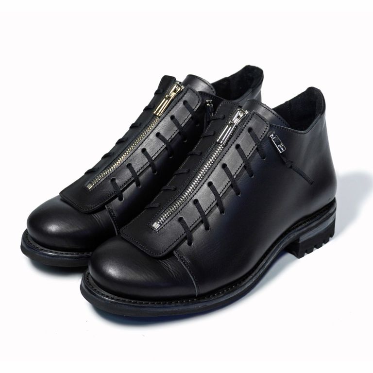 レザー種類 : ITALIAN VACHETTA - SMOOTH (BLACK)
※商品ページ画像のレザー及び、仕様はサンプルとしてご覧ください。