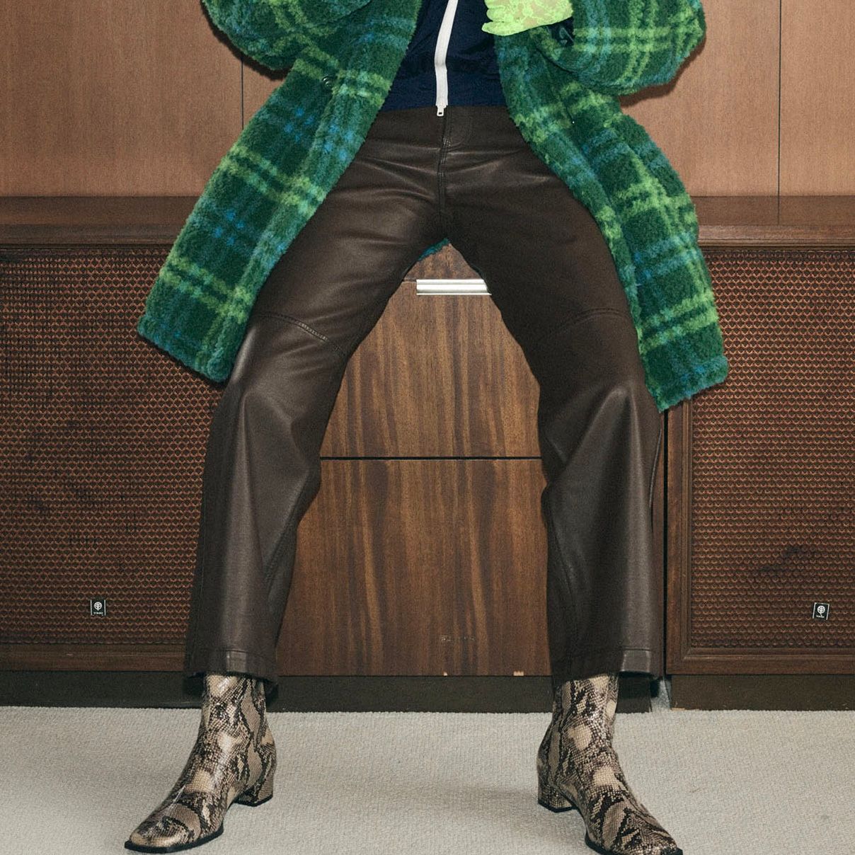 【残り一点】Washed Vegan Leather Wide Straight Pants