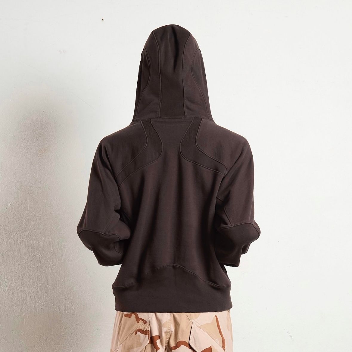 【残りわずか】Panelled Pullover Hoodie