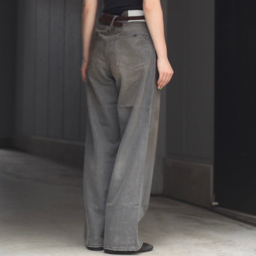 【残りわずか】Loose Denim Jeans