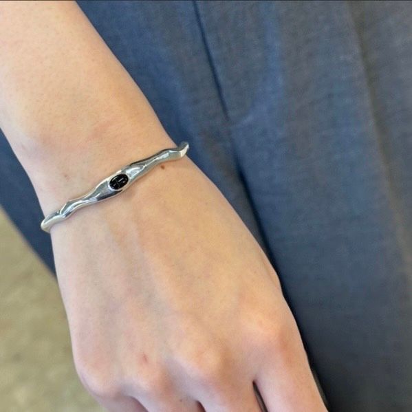 【お取り寄せ注文可能】Stone Wave Bangle