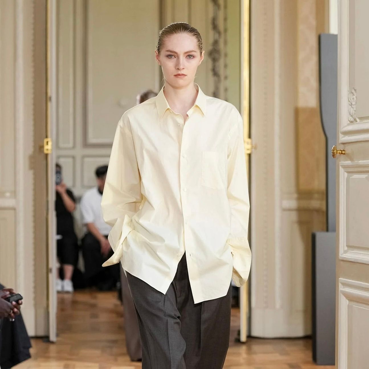 【再販売通知受付可能】Suvin Cotton Oversized Regular Collar Shirt