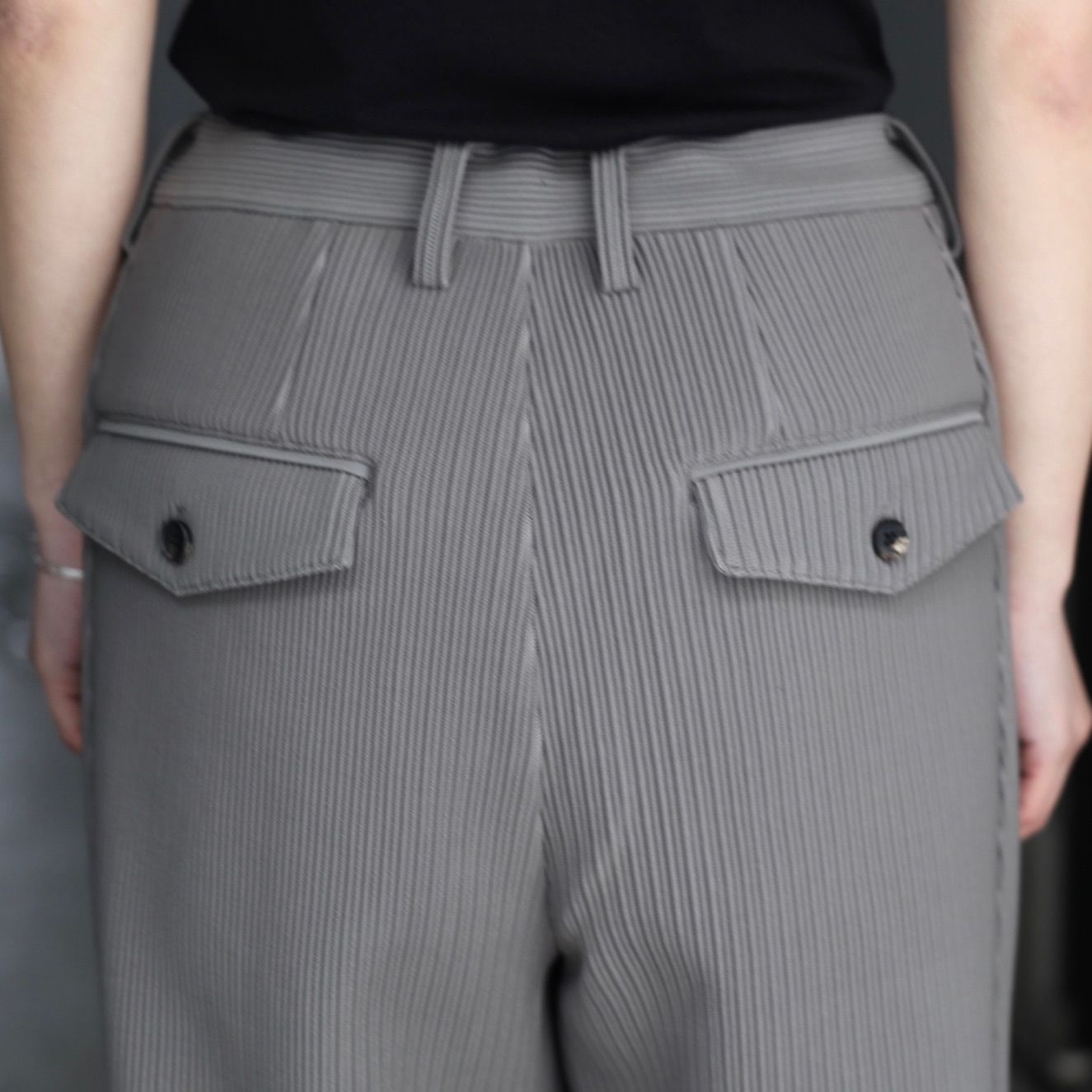 ssstein - 【残り一点】Gradation Pleats Twist Seam Wide ssstein - 【残り一点】Gradation Pleats Twist Seam Wide