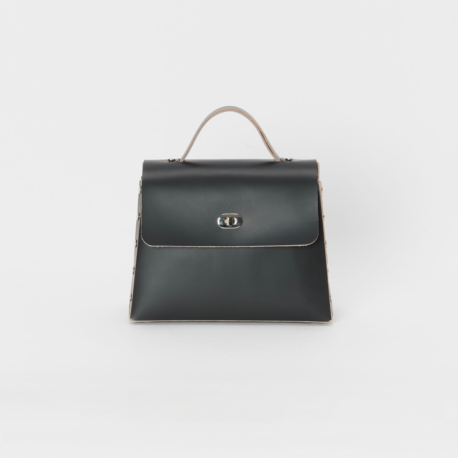 【次回入荷9月下旬予定】Assemble Hand Bag Flap_M(BLACK)