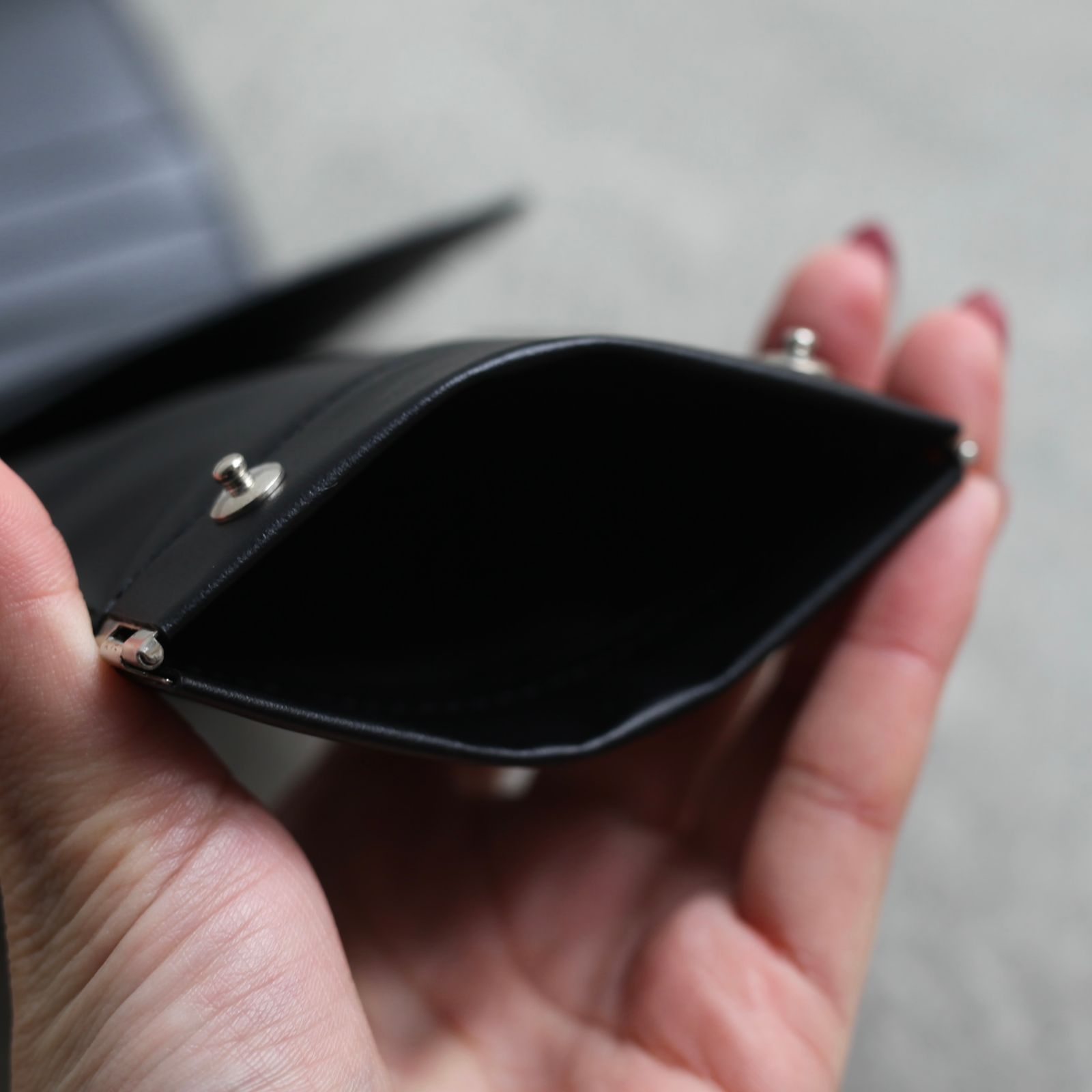 【残り一点】Shackle Bifold Wallet(DERRICK)