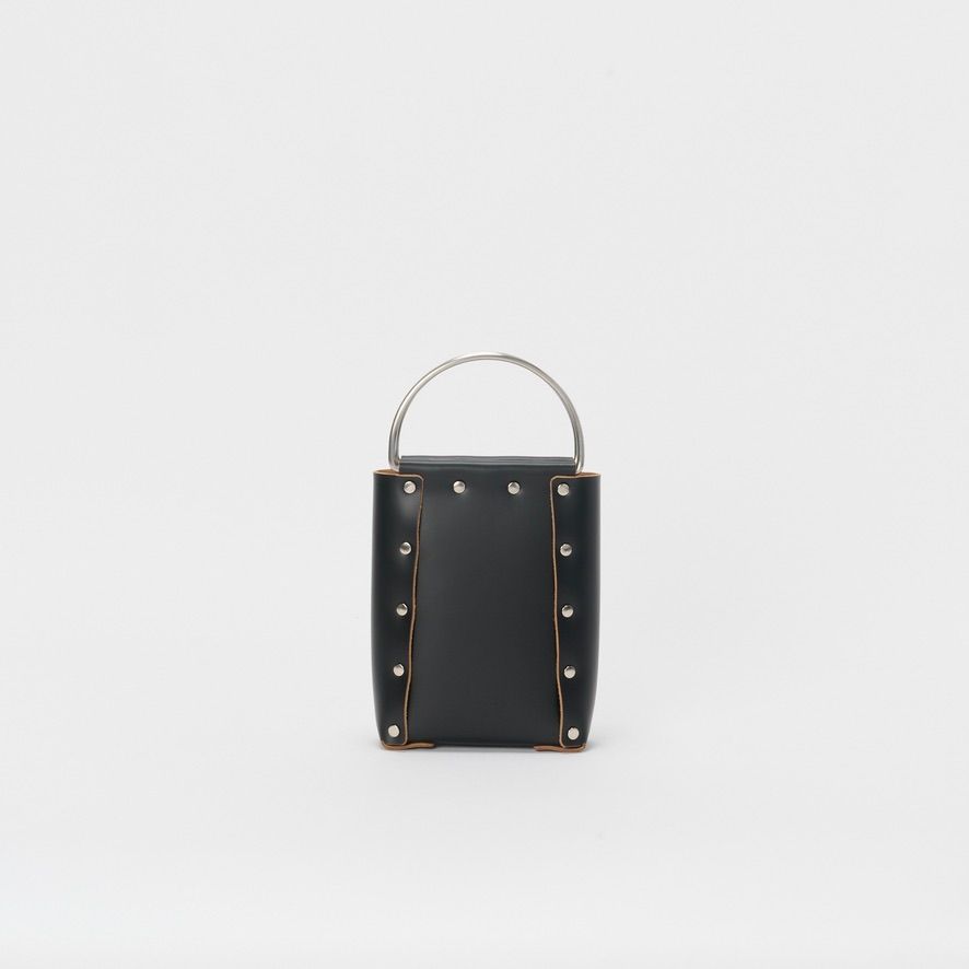 【次回入荷9月下旬予定】Assemble D Handle Bag Small(BLACK)