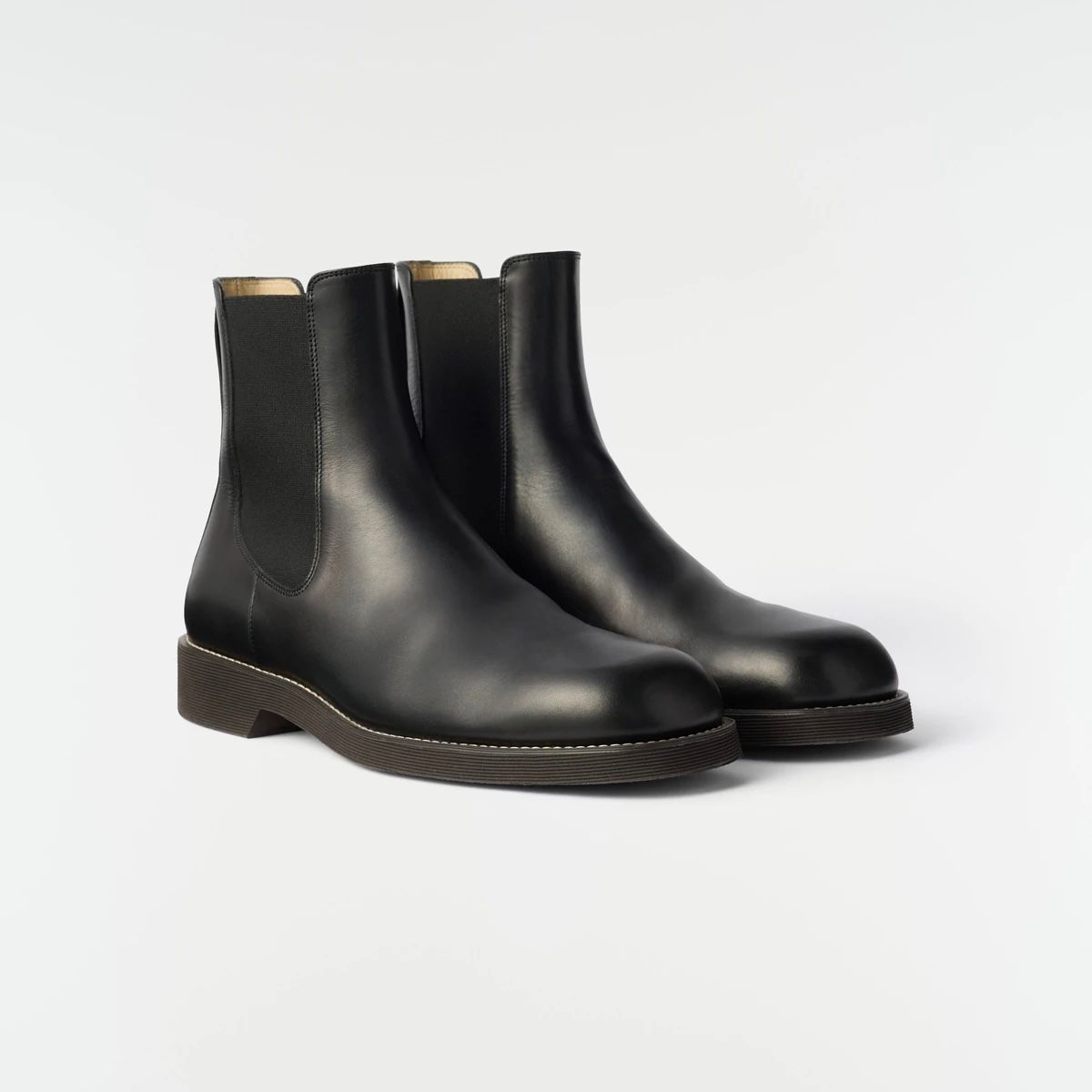 【残りわずか】Chelsea Boots