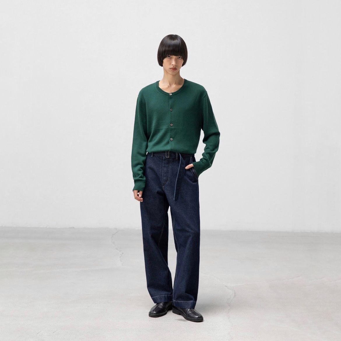 【残り一点】Solid Round Neck Cardigan