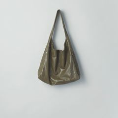 【残りわずか】Goat Leather Shoulder Bag
