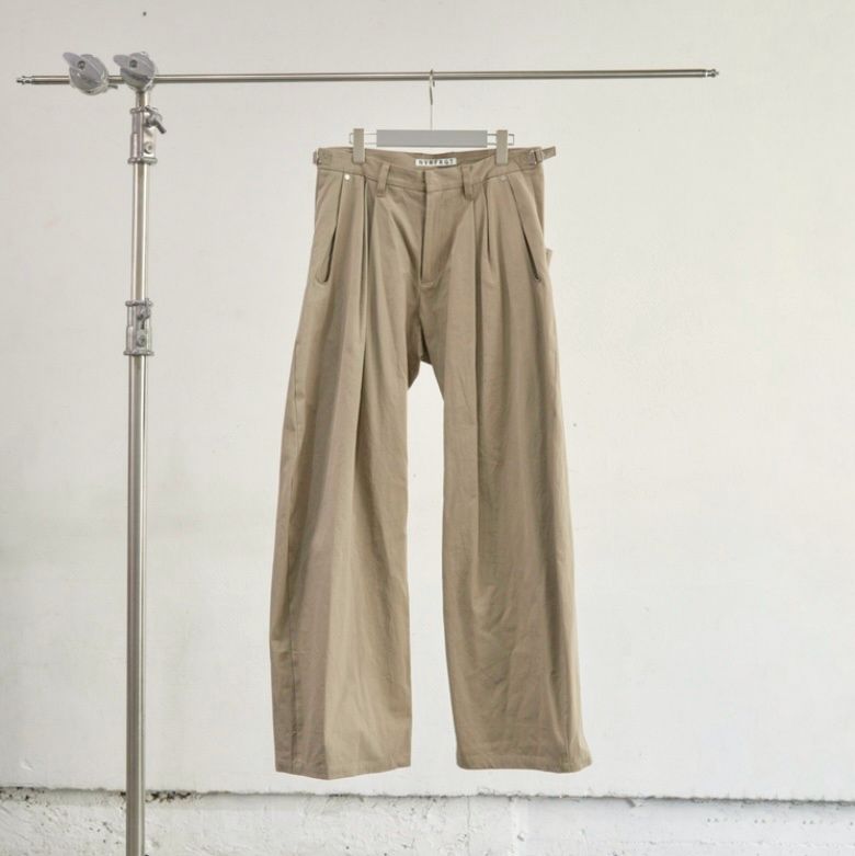 【残り一点】2Tucked Curved Leg Trousers
