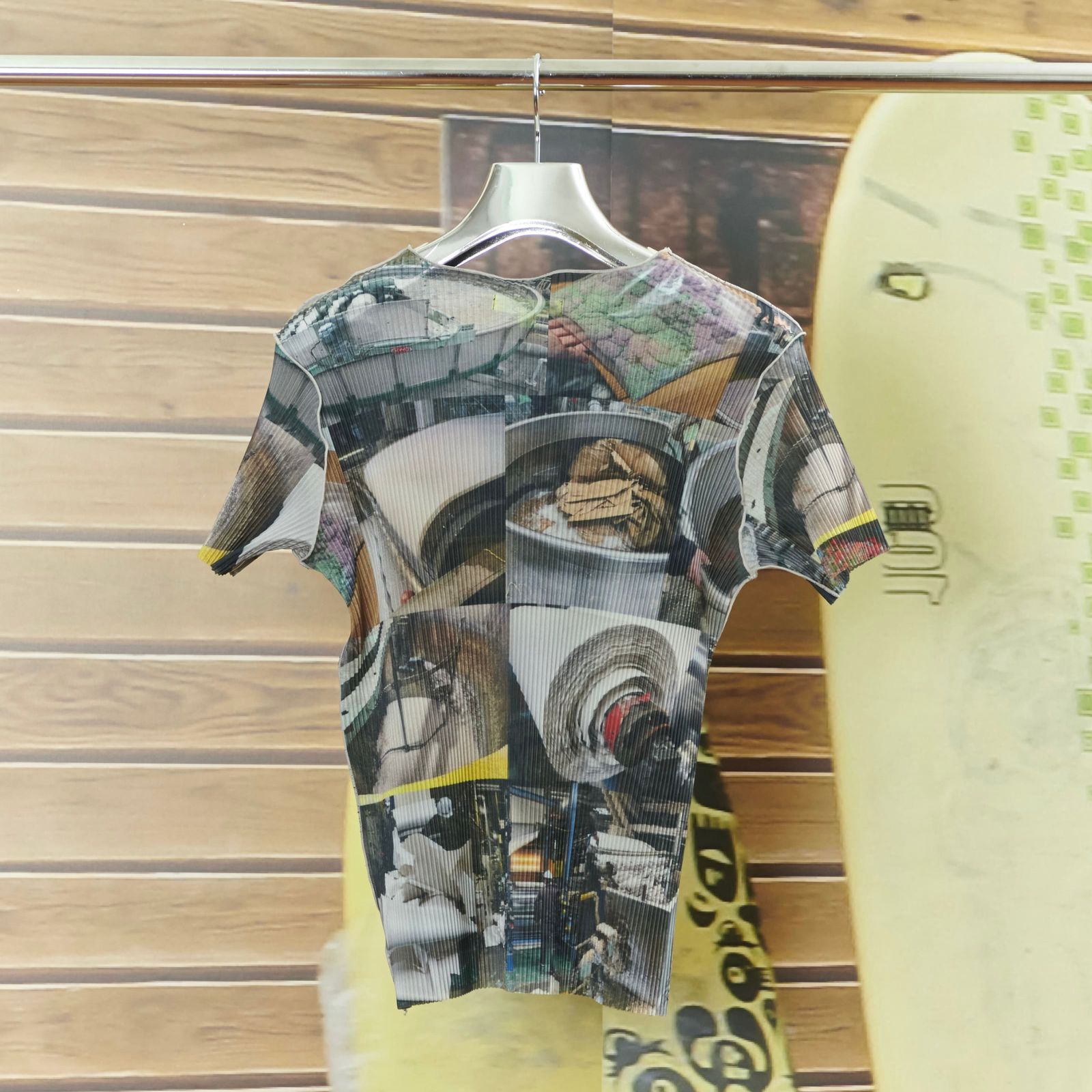 【残り一点】Sheer Graphic Top