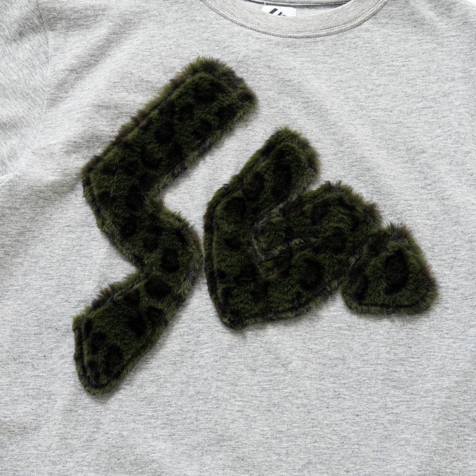 【残り一点】Faux Fur Patch Tee
