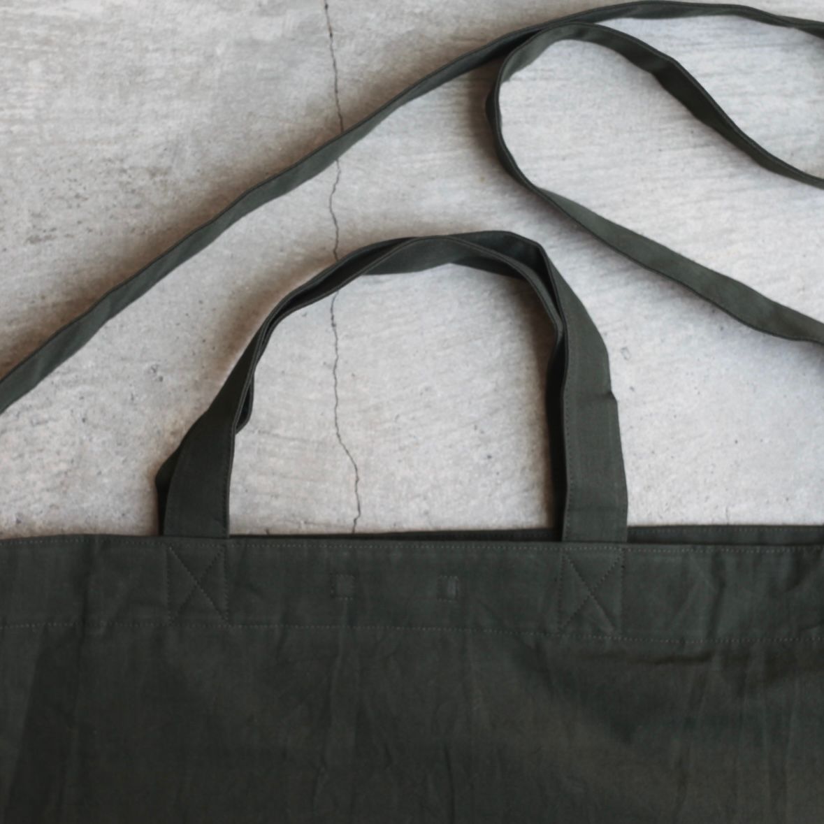 【残りわずか】Researcher Bag Large(OLIVE)