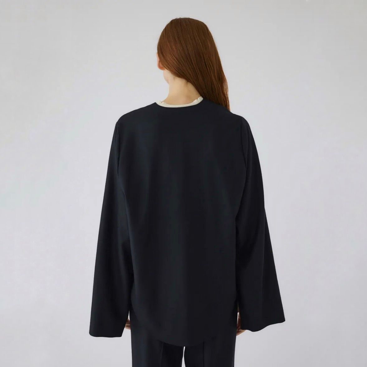 【残り一点】Wool Saxony U Curve Tops