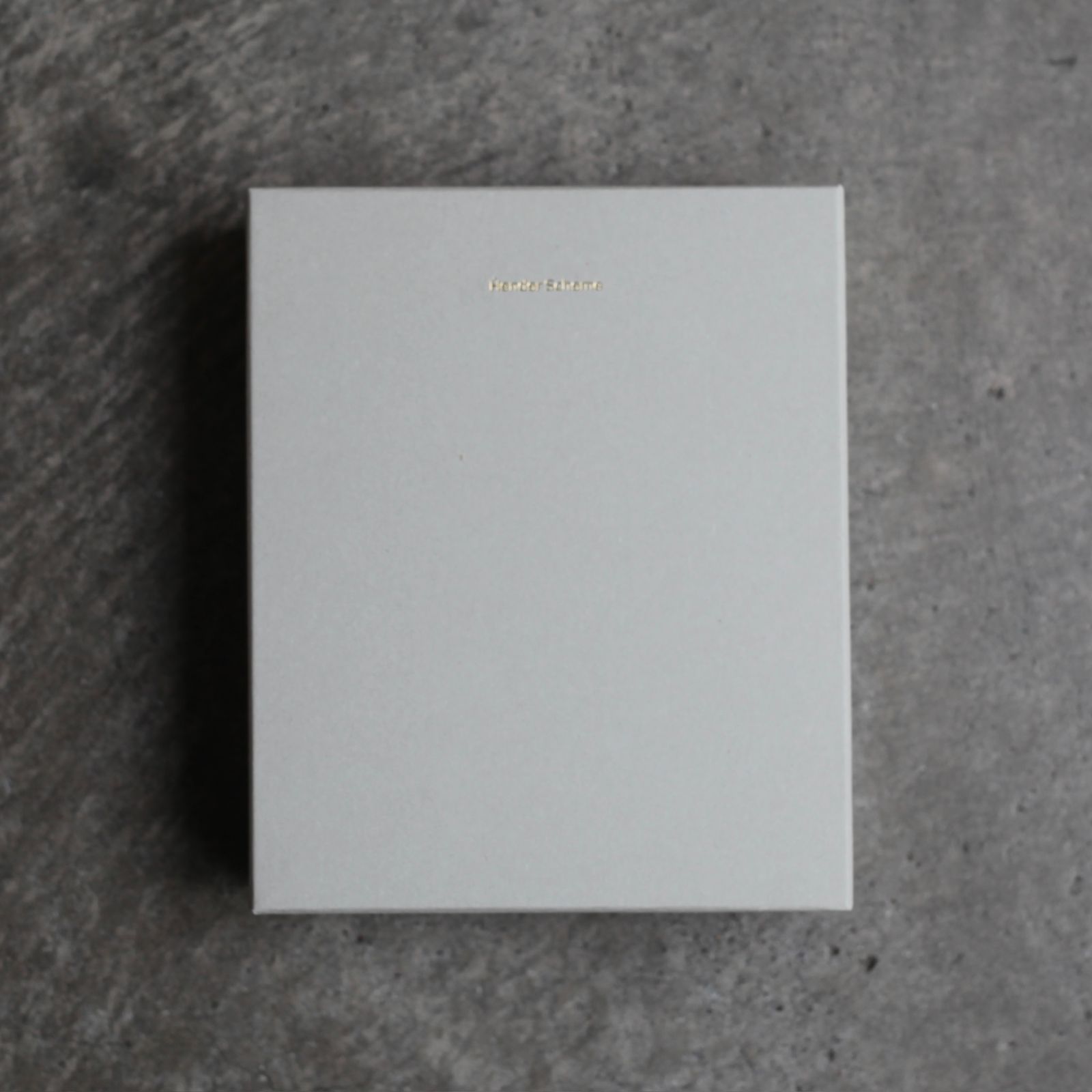 【残りわずか】Half Folded Wallet(NATURAL HARDING EMBOSS)