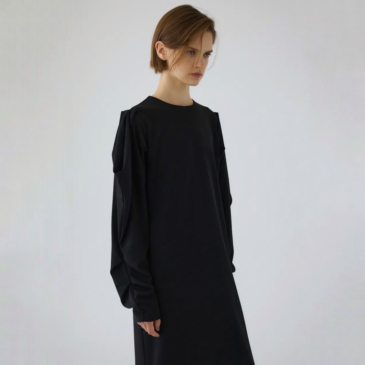 【残り一点】Drape Sleeve Cut Dress