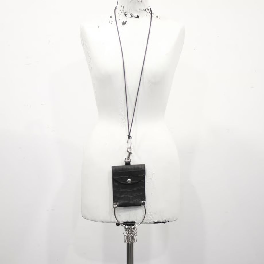 【お取り寄せ注文可能】Keyring Neck Porch(CROCODILE EMBOSS)