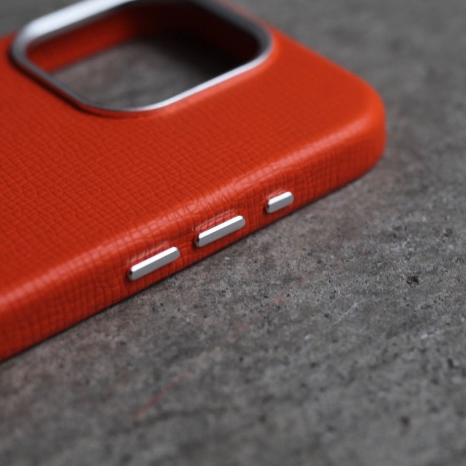 【残り一点】MagSafe対応iPhoneケース(CARROT ORANGE)
