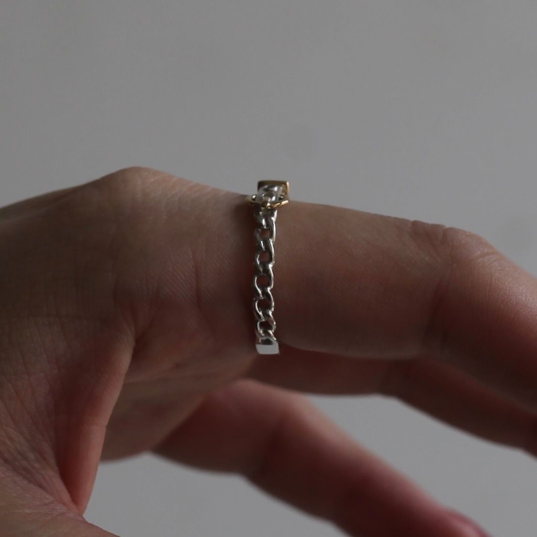 【残り一点】Horse Shoe Buckle Curb Chain Ring(18K POINT)