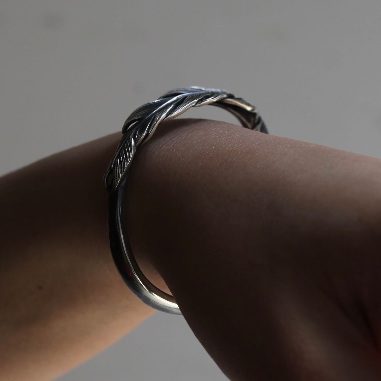 VINTAGE INDIAN Feather Bangle フェザーバングル 予約】Single feather bangle SV 【HRA023SV】 | HARIM
