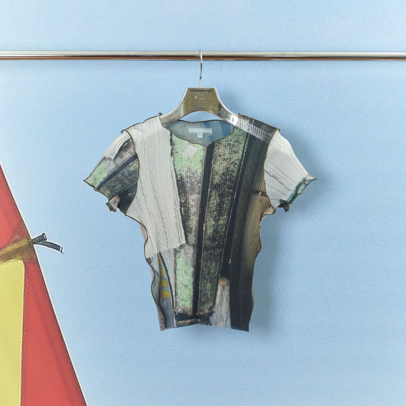 【残り一点】Sheer Graphic Tiny Top