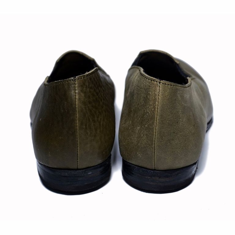 レザー種類 :  AMAZONIA (OLIVE)
※商品ページ画像のレザー及び、仕様はサンプルとしてご覧ください。
