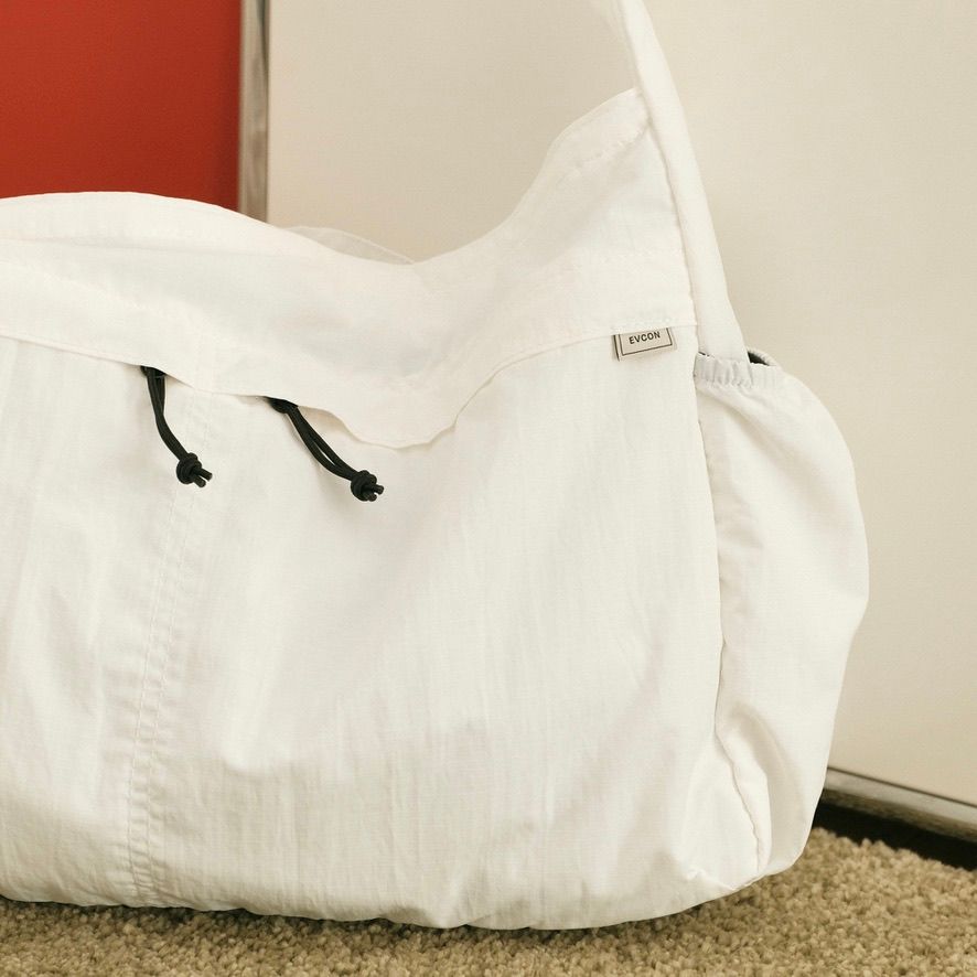 【残り一点】Big Nylon Shoulder Bag