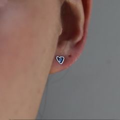 【残り一点】YU-KIN Tiny Heart Earrings(両耳用）
