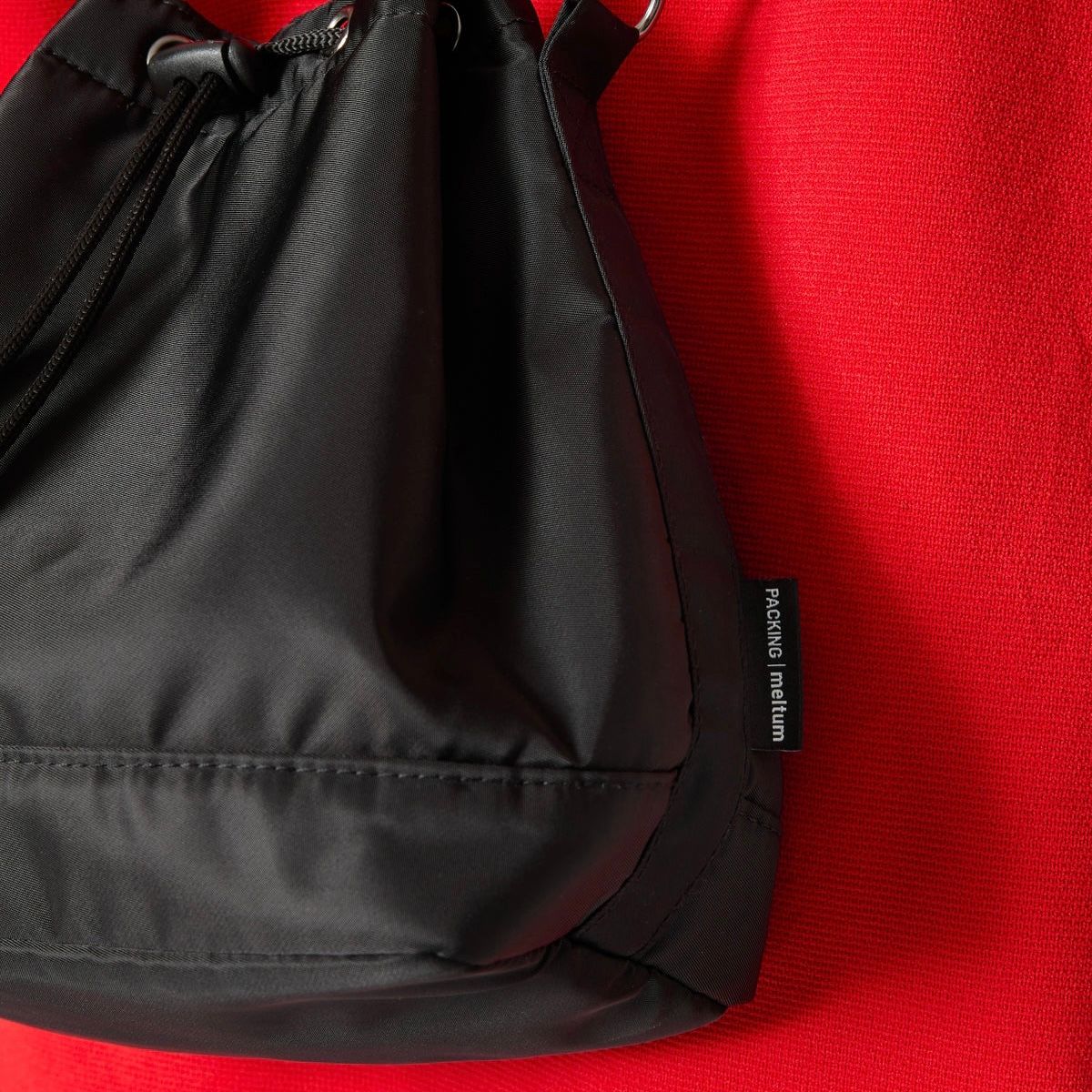 【残りわずか】Compact Drawstring Bag