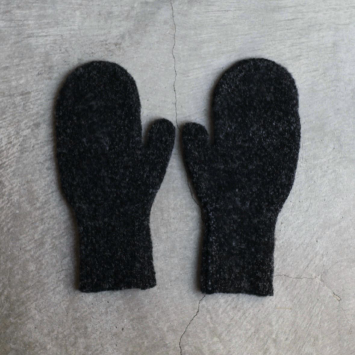 【残り一点】3color Mix Boucle Mitten