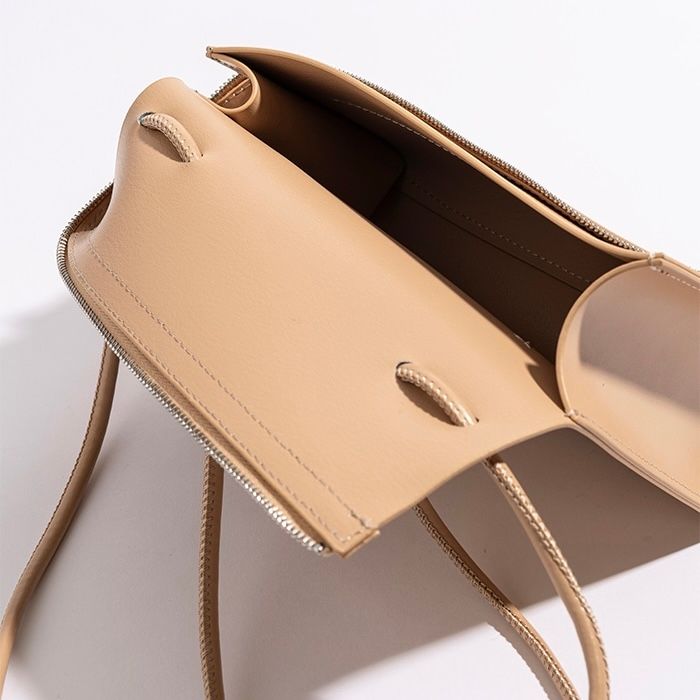 【残り一点】Cross Body Bag
