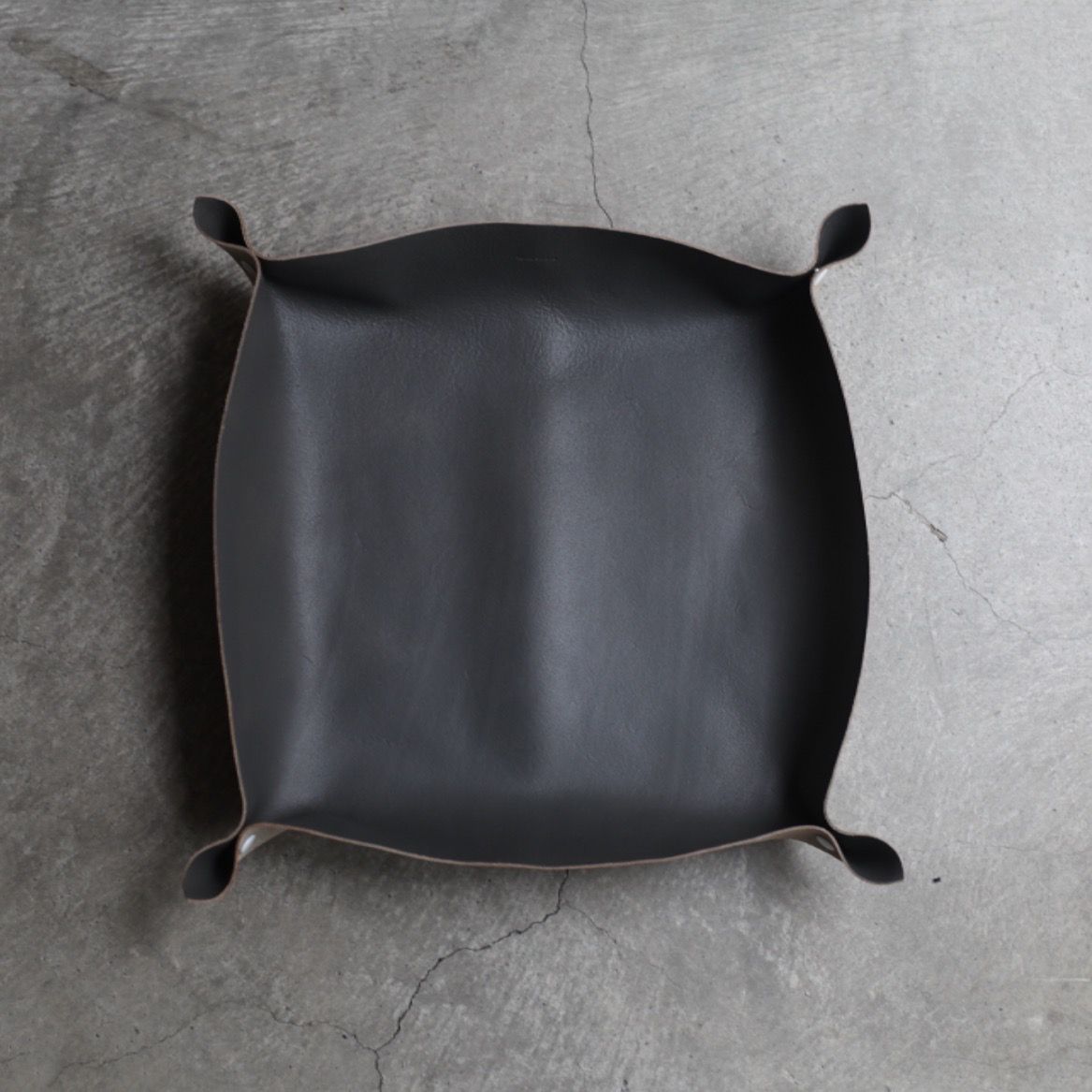【再販売通知受付可能】Tray_L